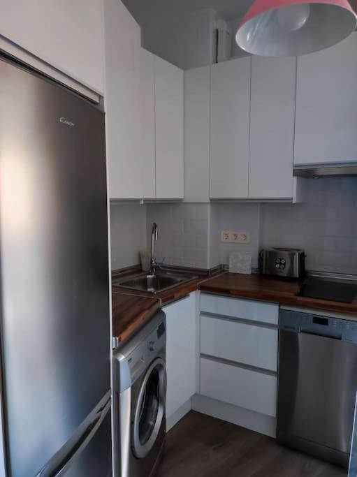 Luminoso Apartamento Con Garaje En El Centro Málaga Kültér fotó